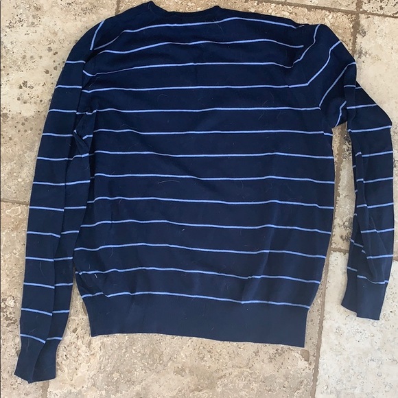 Beautiful soft light weight sweater by Polo - Picture 4 of 4